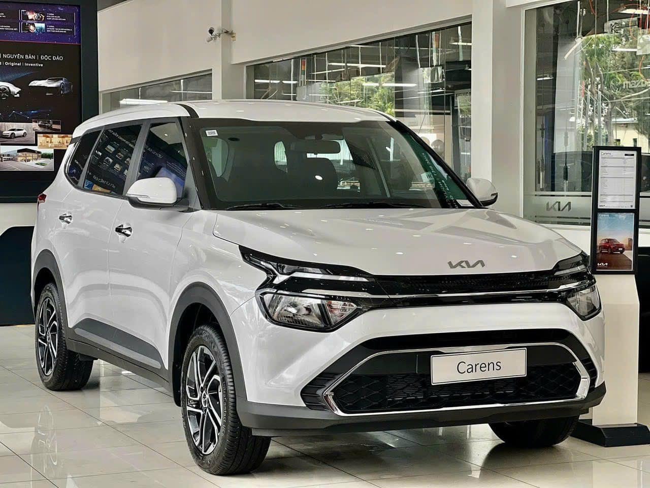 KIA CARENS